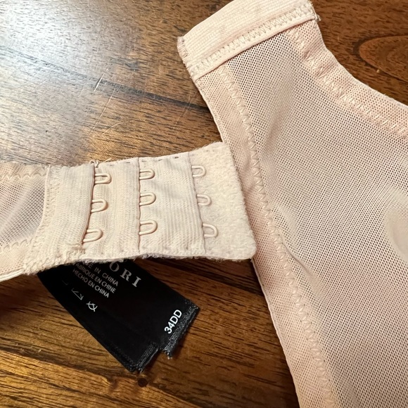 Natori Heavenly Convertible Balconette Bra 34DD in classic light tan/nude - Picture 6 of 9